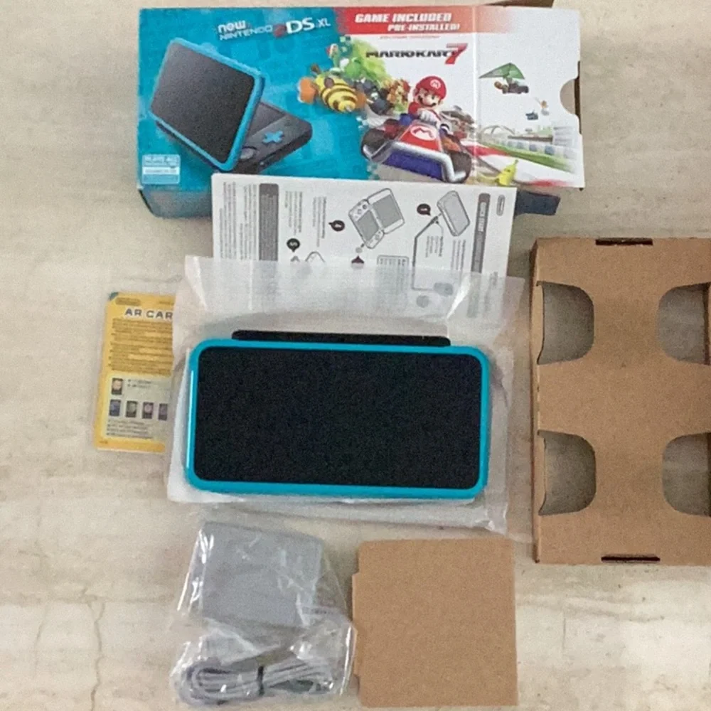 New Nintendo 2DS XL Console Mario Kart 7 Handheld Brand New In Original Box